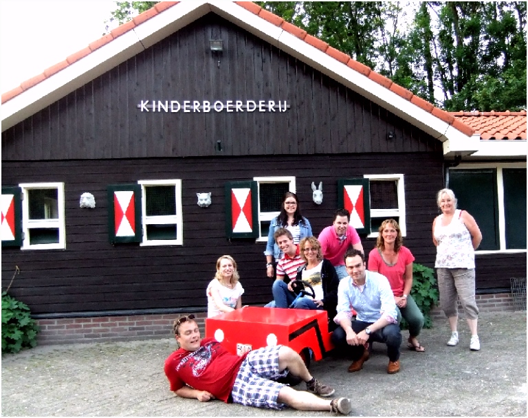 Overhandiging kraanwagentje Pluk · Kinderboerderij Emmelerbos op