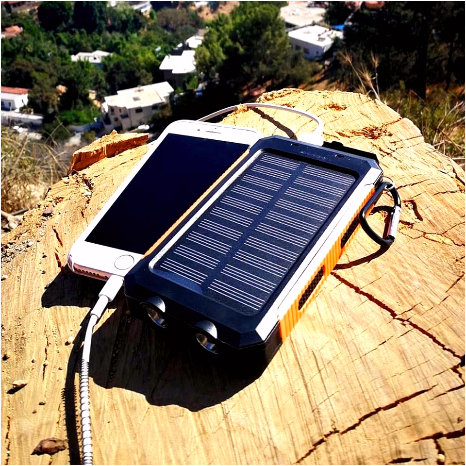 Solar Powerbank 10 000 mAh voor € 11 95