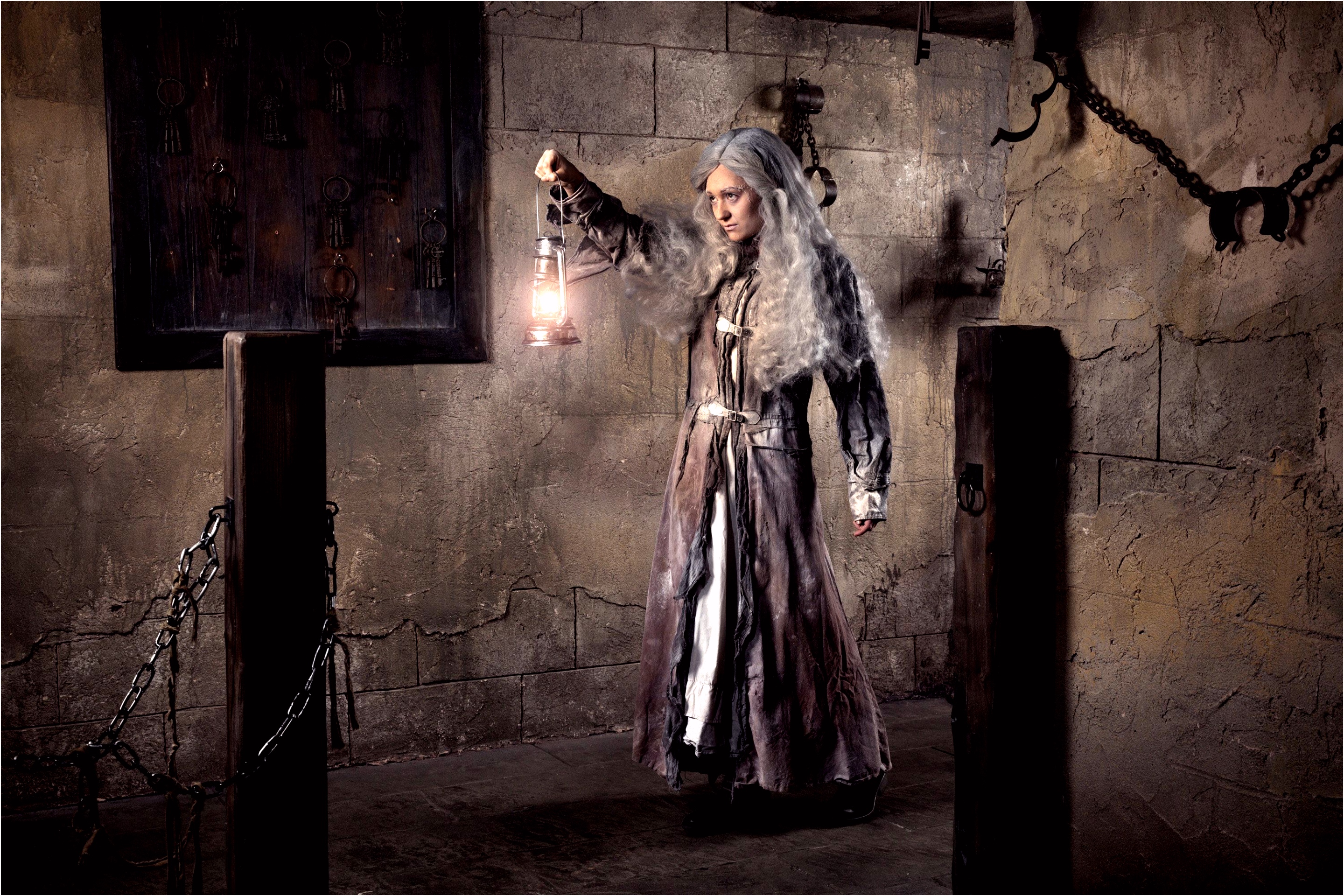 Amsterdam Dungeon Ghosts Using atmospheric special effects to