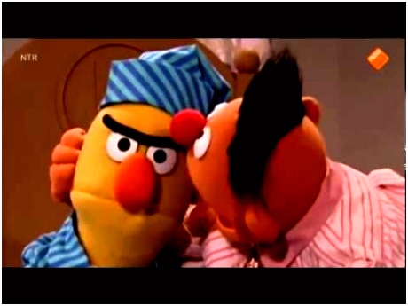 Kerst Kleurplaten Bert En Ernie Bert En Ernie Sta Op Bert En Ernie W4nl24bth5 Nmrcs4ako0