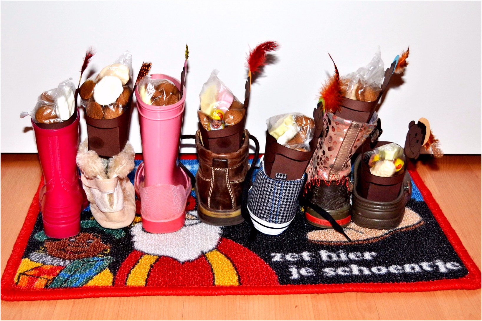 Kleurplaten Sinterklaas Schoen Zetten Schoentjes Actie Veenletters Q8mt21aac5 Y5it5ukhe6