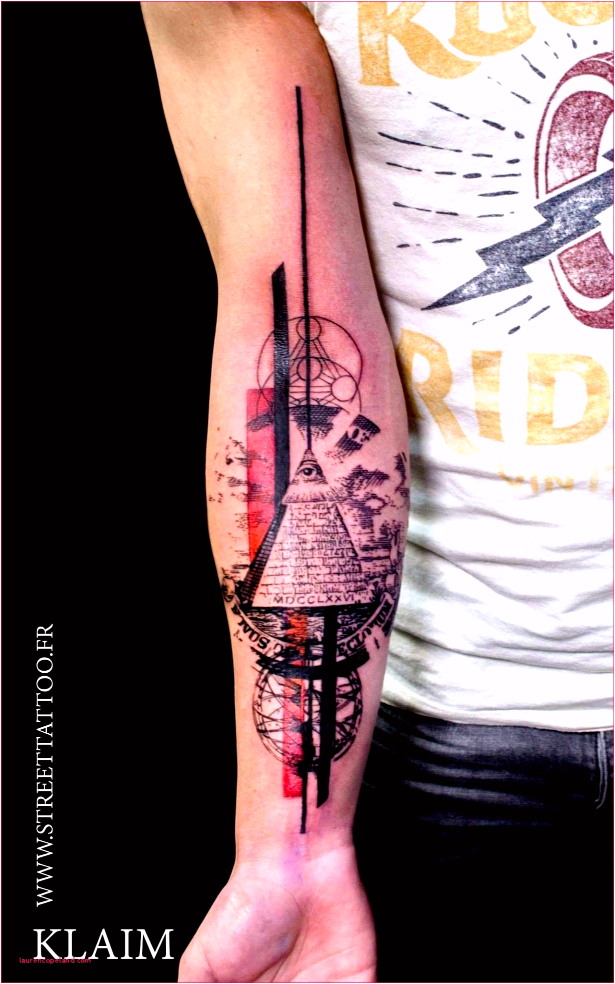 Tattoo Vorlagen Arm Broken Pocket Watch Tattoo by tony Nguyen Tatto